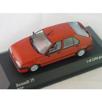 Renault 19 1992 rouge version 5 portes minichamps 1/43