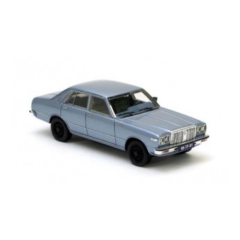 Datsun 200L C230 bleue mtallis - 1977 ou marron mtal   1/43