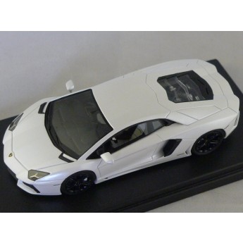 Lamborghini aventador LP 700-4 Genve 2011 blanc canopus looksmart  1/43