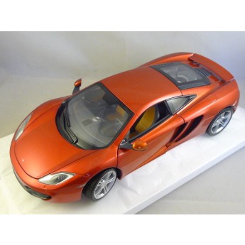 McLaren MP4 - 12C 2011 orange metal ou rouge metal  1/18