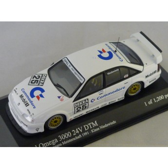 Opel omega 3000 24v DTM 1991 Commodore N25 Niedzwiedz  1/43