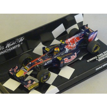 Scuderia Toro Rosso F1 showcar 2011 N18 Buemi ou N19 Alguersuari  1/43