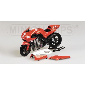 Yamaha yzr m1 moto gp 2002 team marlboro checa N7